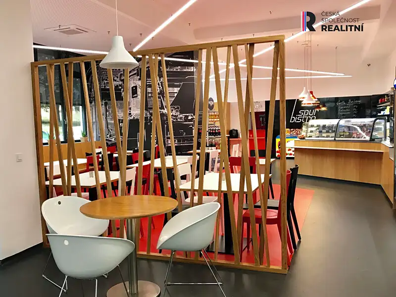 Pronájem kanceláře 550 m², Zlín – náhled fotky 2