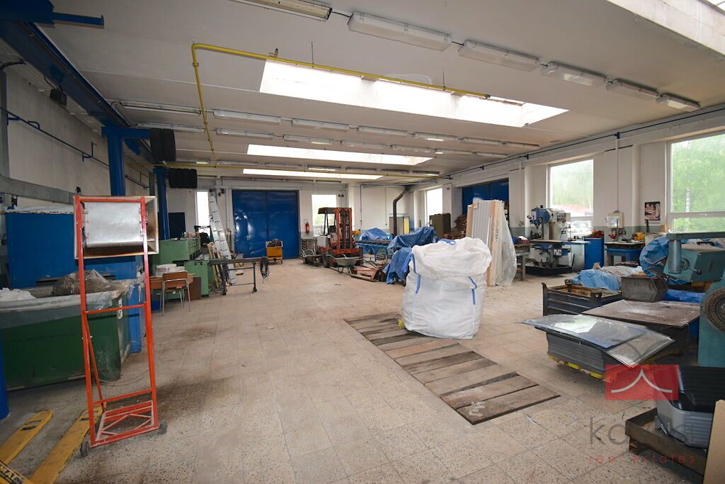 Pronájem výrobní haly, prostoru 310 m²