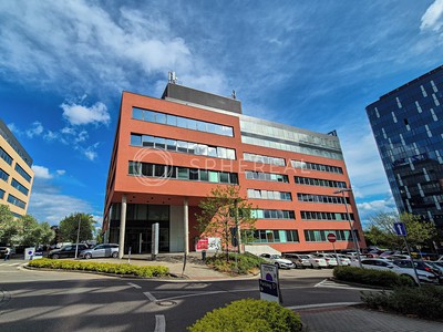 Pronájem kanceláře 570 m²