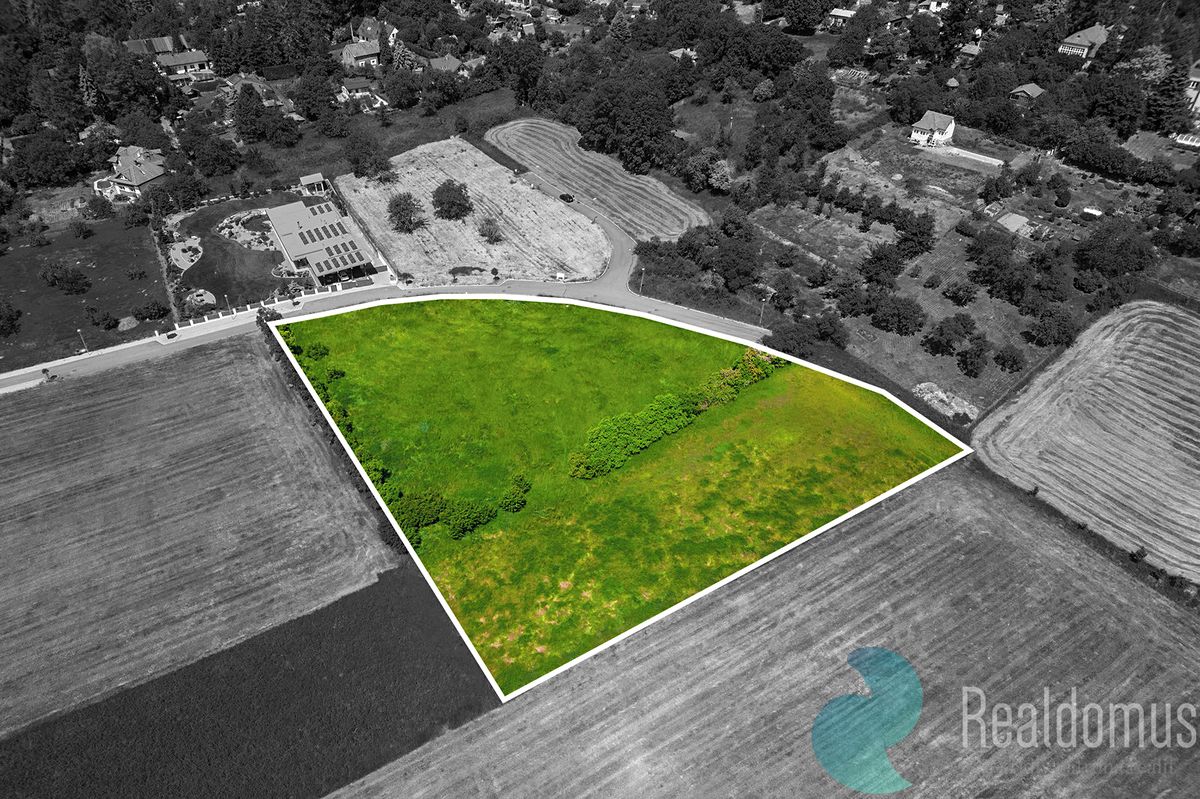 Prodej stavebního pozemku 6111 m² – fotografie 3