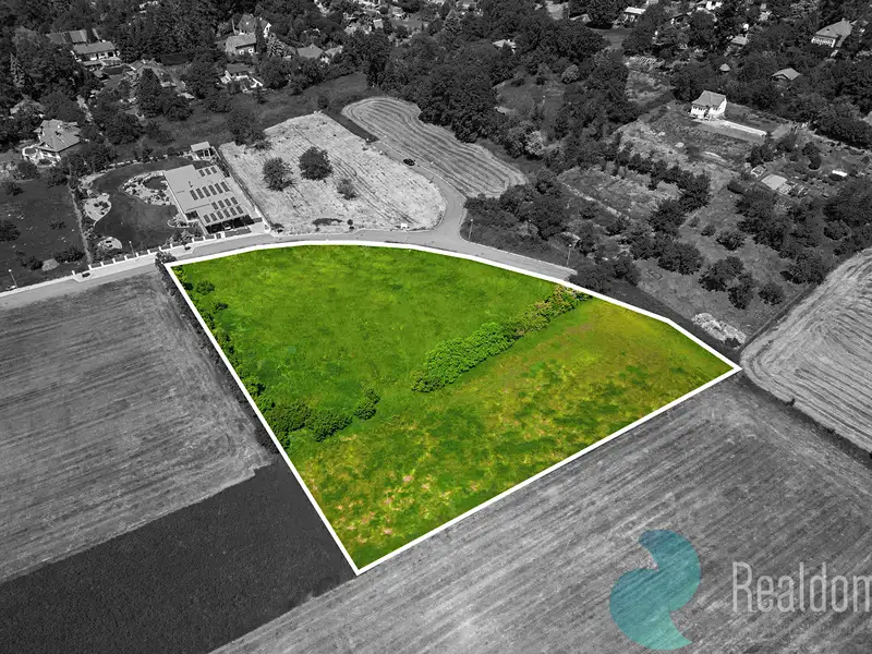 Prodej stavebního pozemku 6111 m², Hradec Králové – náhled fotky 3