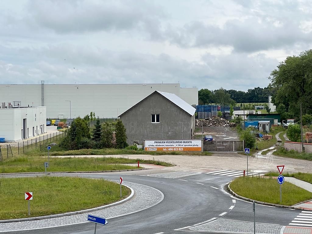 Prodej výrobní haly, prostoru 1540 m²