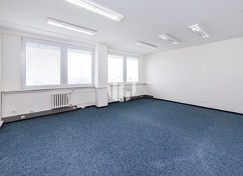 Pronájem kanceláře 135 m² – fotografie 4