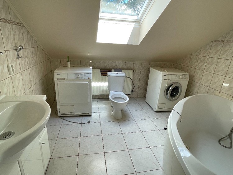 Комерційне приміщення в оренду, 600 м² (23 з 26)
