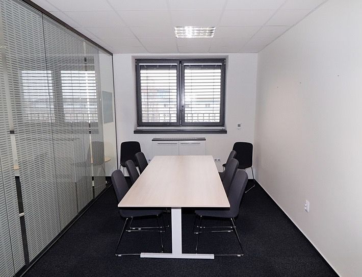 Pronájem kanceláře 190 m² – fotografie 5