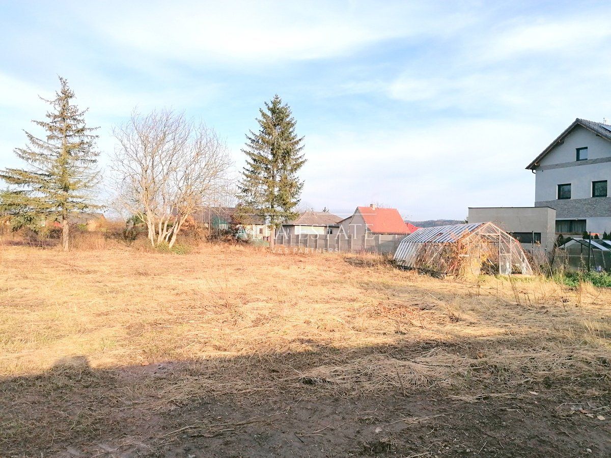 Prodej stavebního pozemku 3736 m² – fotografie 5