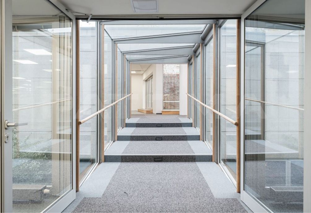 Pronájem kanceláře 345 m² – fotografie 5