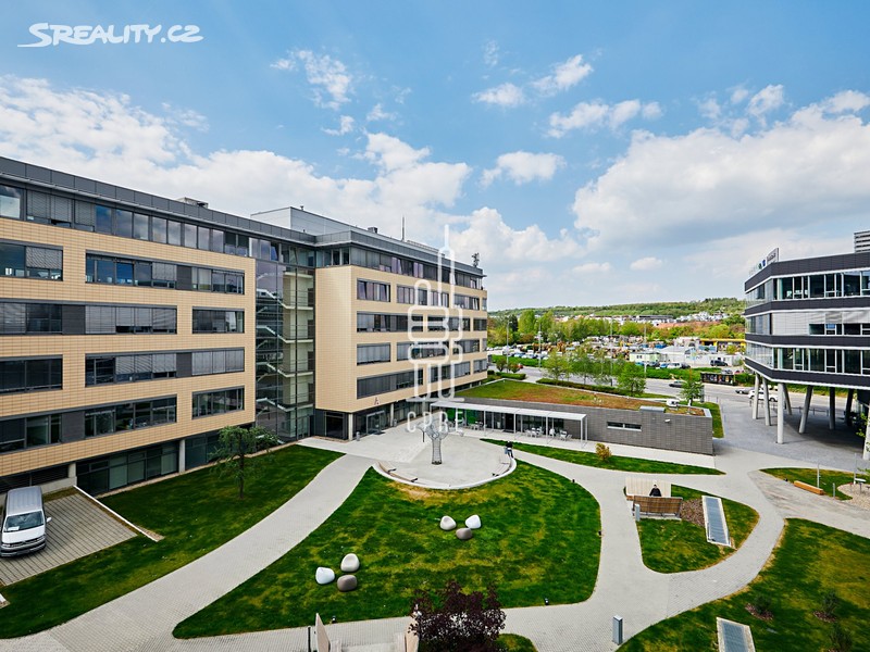 Pronájem kanceláře 500 m², Praha
