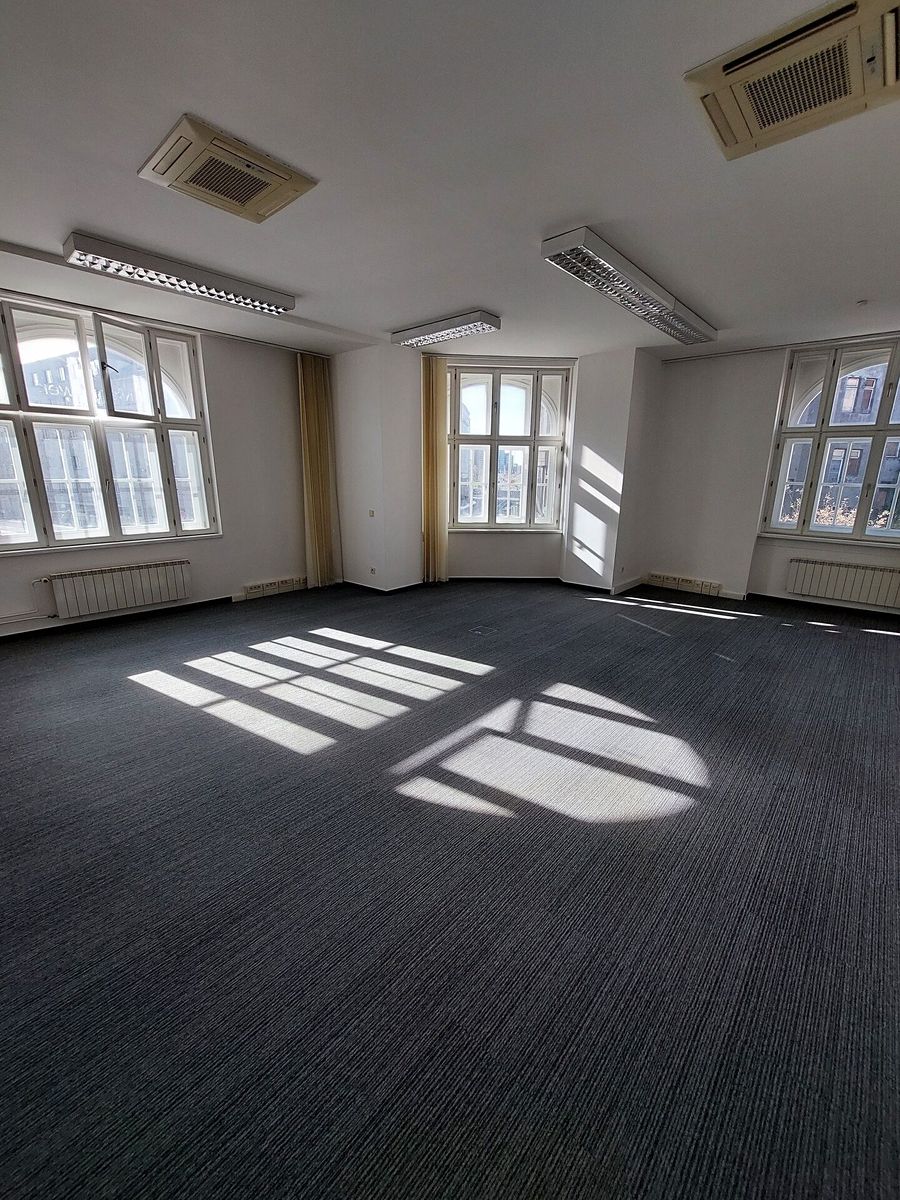 Pronájem kanceláře 72 m² – fotografie 5