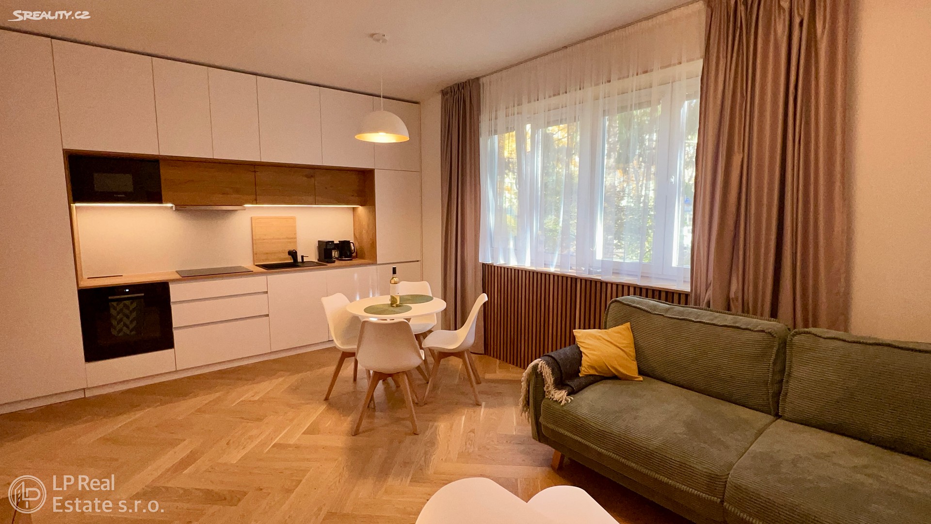 Pronájem bytu 2+kk 49 m², Praha