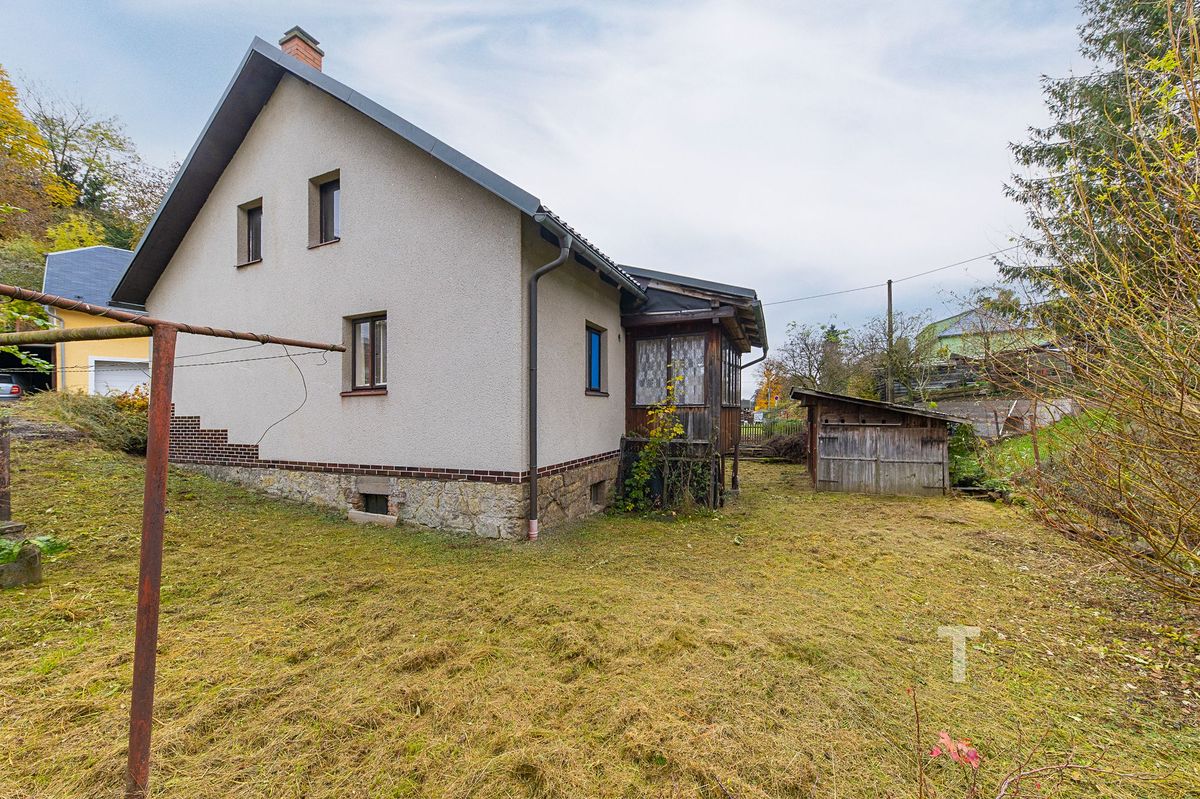 Prodej rodinného domu 156 m², pozemek 451 m² – fotografie 2