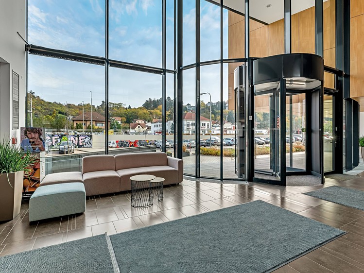 Pronájem komerčního prostoru, 744 m² (22 z 22)