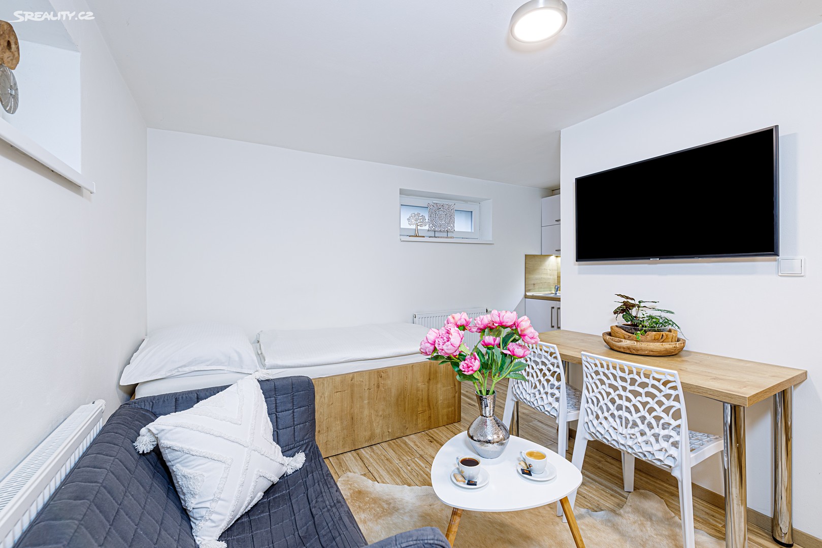 Pronájem bytu 1+kk 20 m² (Jednopodlažní), Zlín