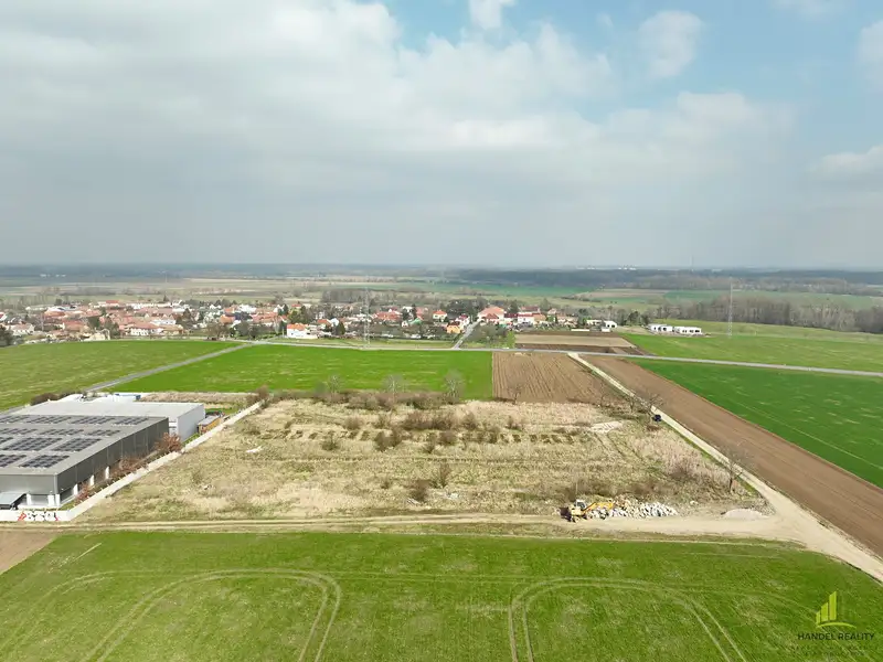 Prodej komerčního pozemku 13821 m², Bezměrov – náhled fotky 3