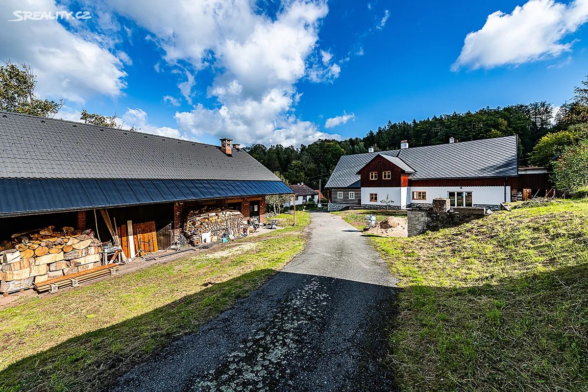 Prodej chalupy 417 m², pozemek 22423 m² – pohled 3