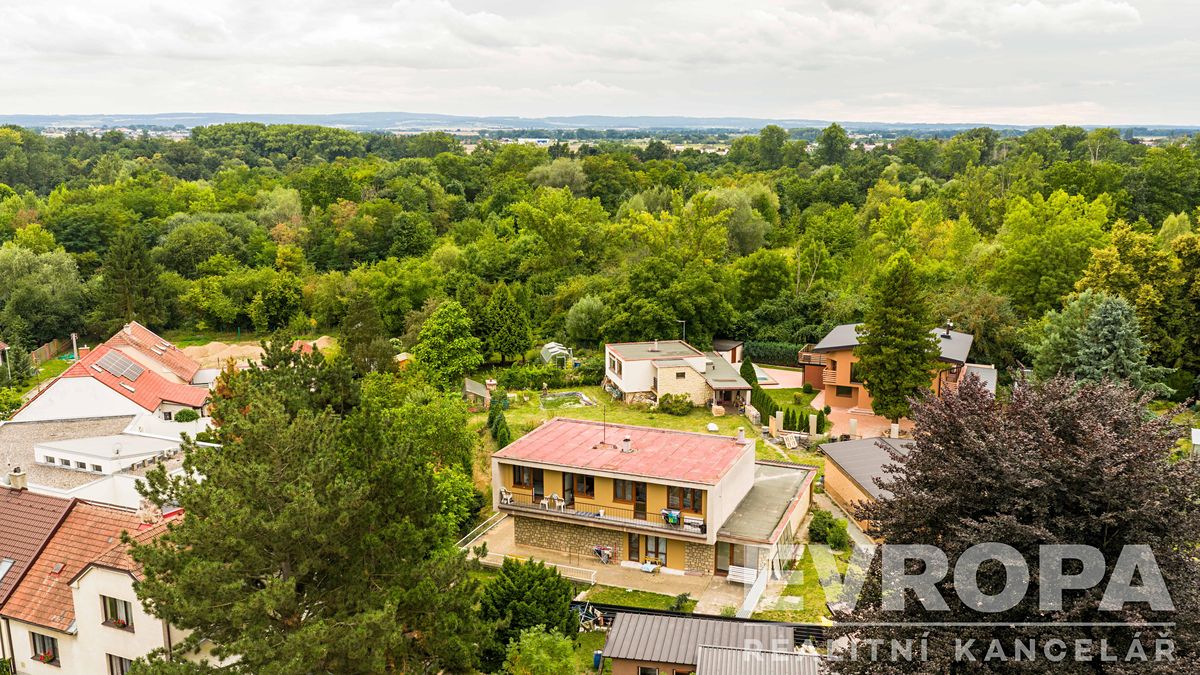 Prodej rodinného domu 200 m², pozemek 736 m² – fotografie 3
