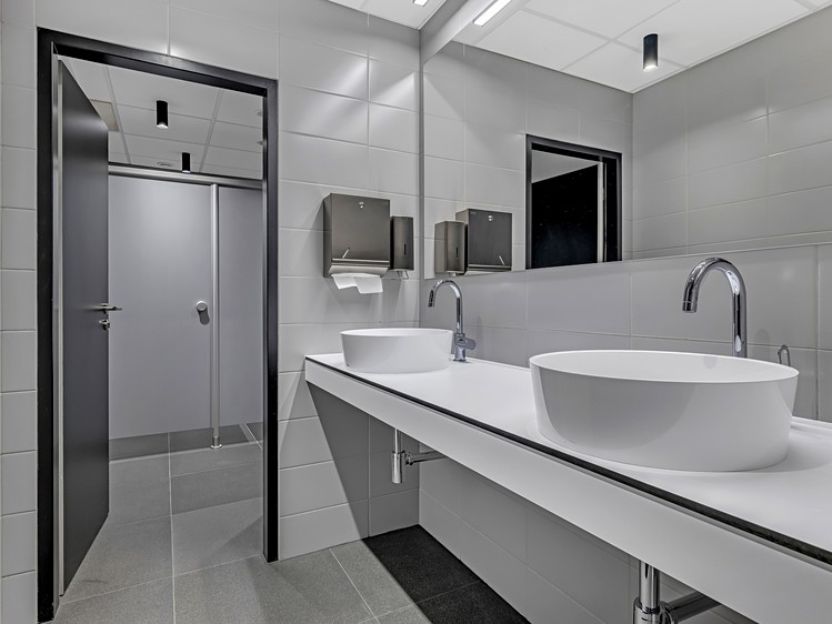 Pronájem komerčního prostoru, 744 m² (18 z 22)