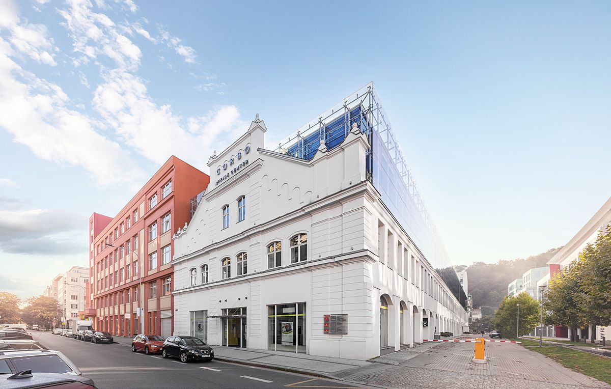 Pronájem kanceláře 416 m²