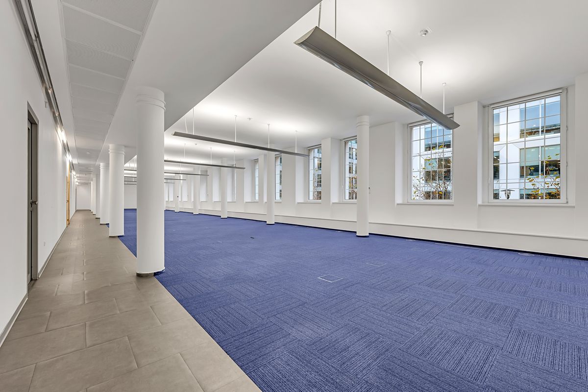 Pronájem kanceláře 416 m² – fotografie 4