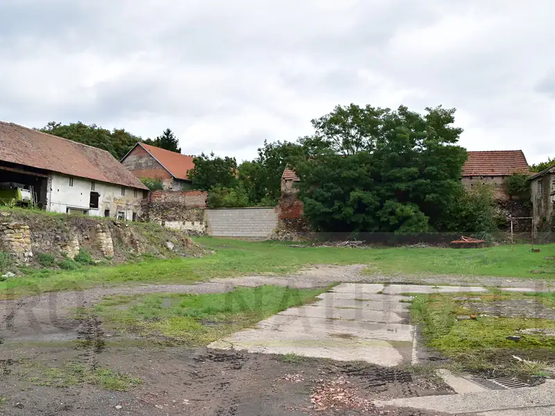 Prodej zemědělské usedlosti 325 m², pozemek 12362 m², Zákolany – náhled fotky 3