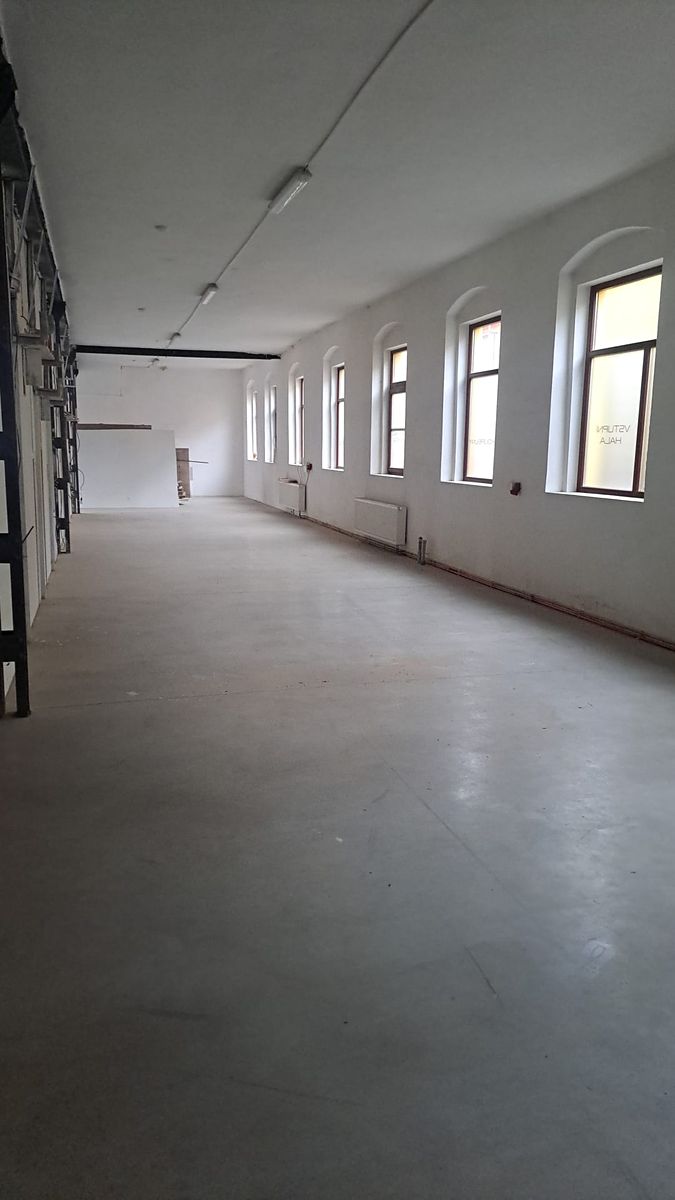 Pronájem výrobní haly, prostoru 400 m²