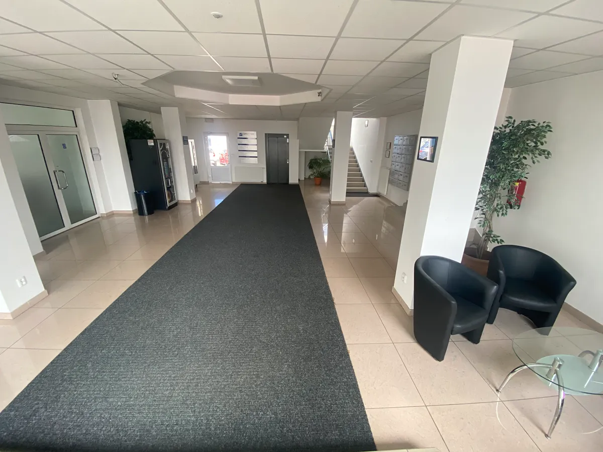 Pronájem kanceláře 136 m²