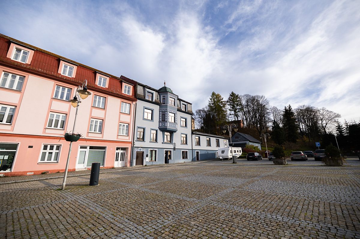 Prodej vícegeneračního domu 900 m², pozemek 1353 m²