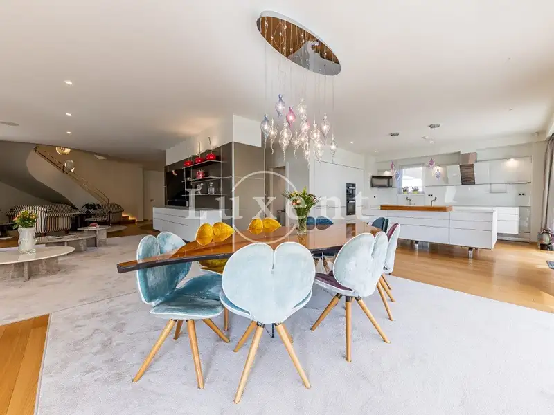 Prodej vily 1100 m², pozemek 930 m², Split – náhled fotky 1