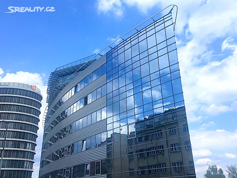 Pronájem kanceláře 635 m², Praha
