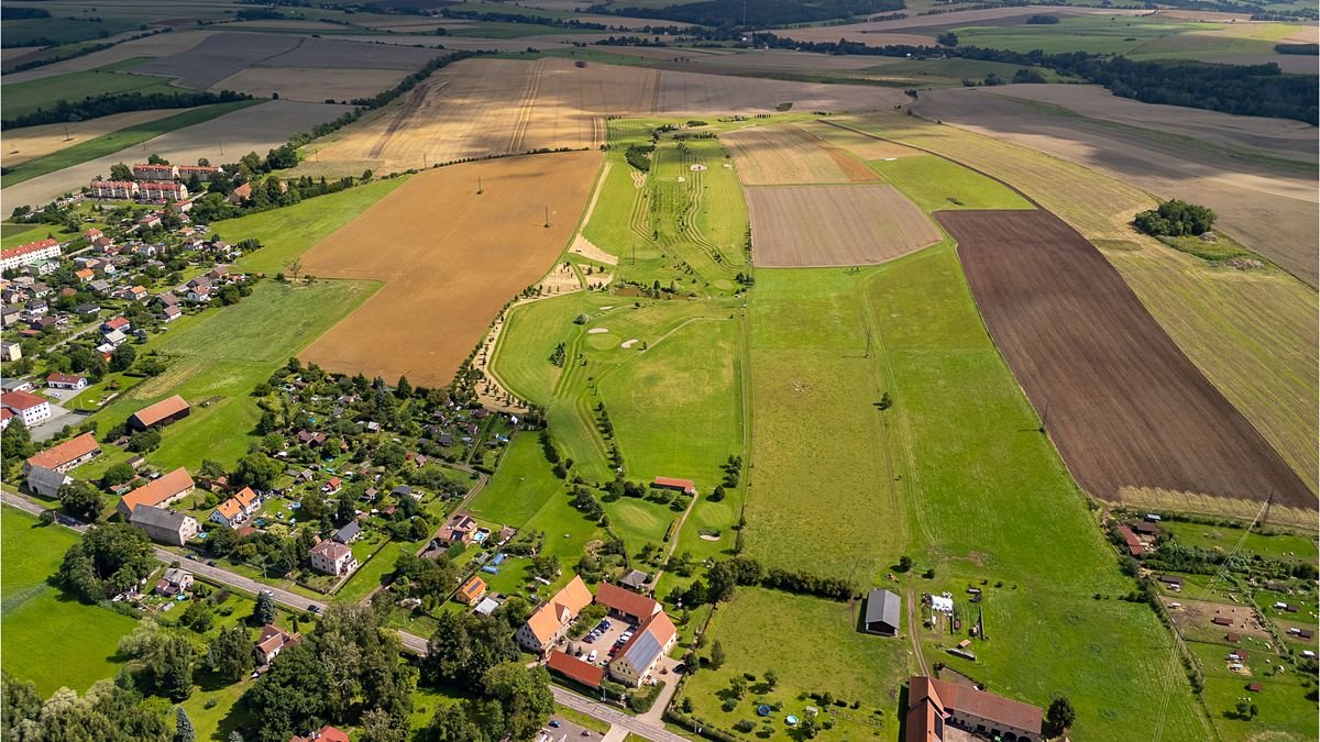 Prodej komerční nemovitosti 300 m²