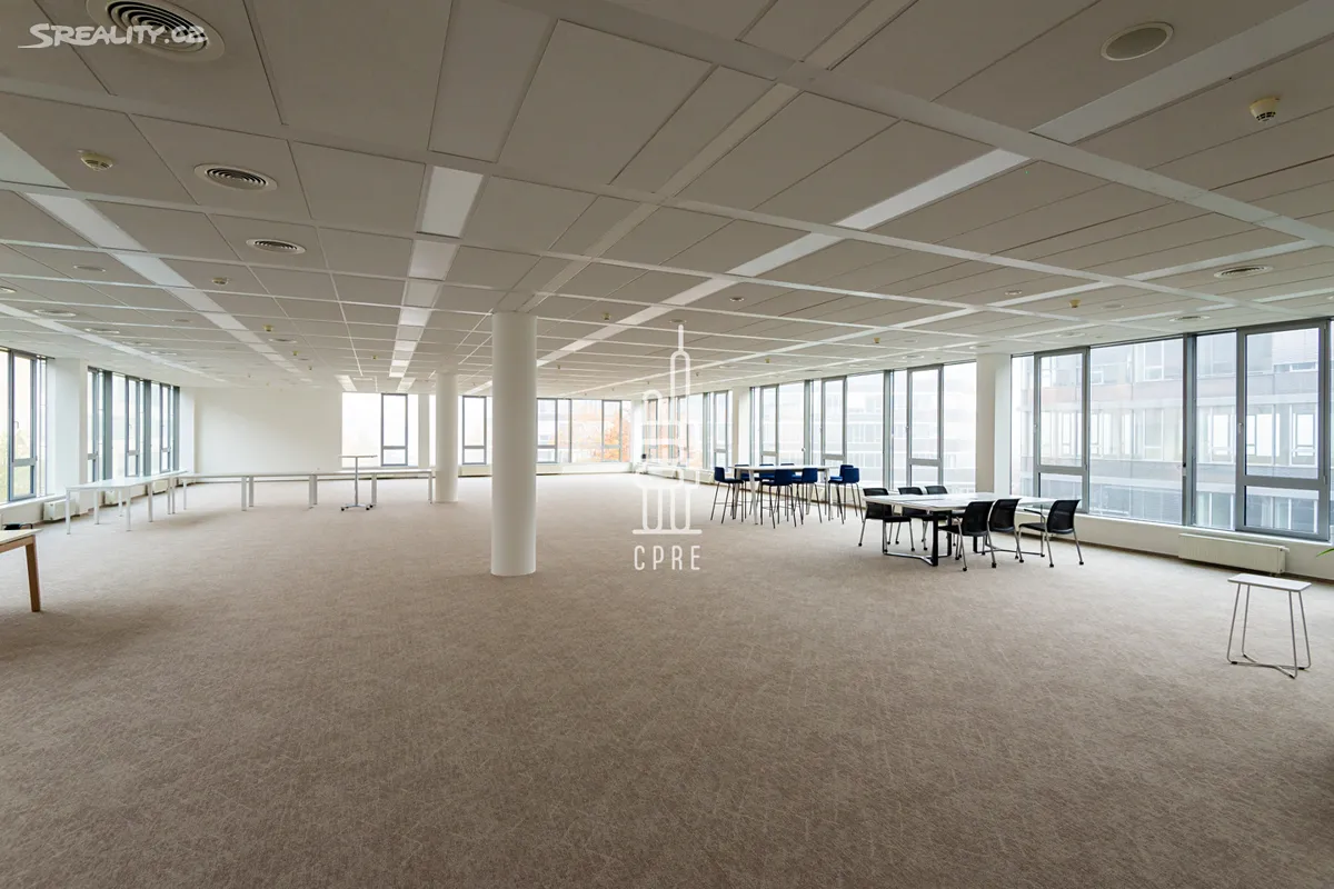 Pronájem kanceláře 500 m² – pohled 3
