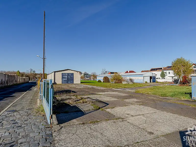 Pronájem skladového prostoru 206 m², Uherské Hradiště – náhled fotky 1