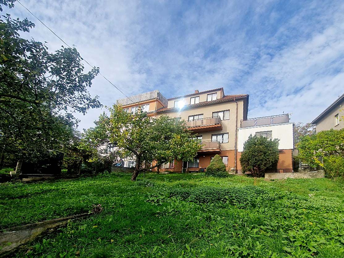 Prodej vícegeneračního domu 460 m², pozemek 578 m² – fotografie 3