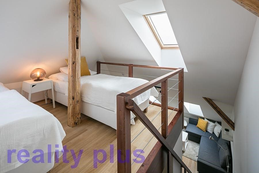 Pronájem bytu 1+kk 33 m² – fotografie 3
