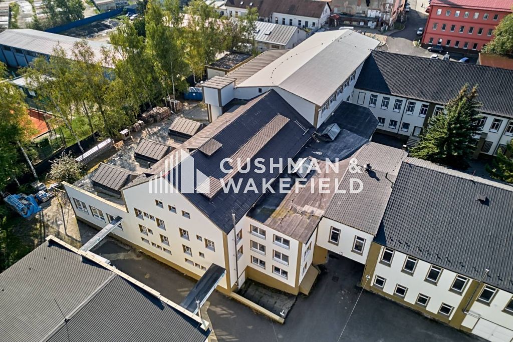 Prodej výrobní haly, prostoru 12337 m²