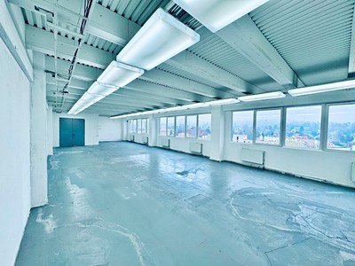 Pronájem výrobní haly, prostoru 206 m²