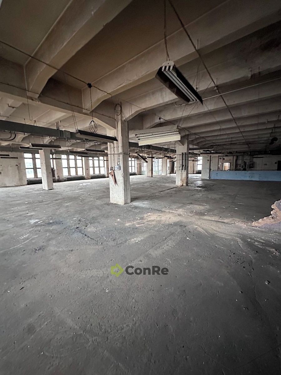 Pronájem skladového prostoru 1000 m² – fotografie 2