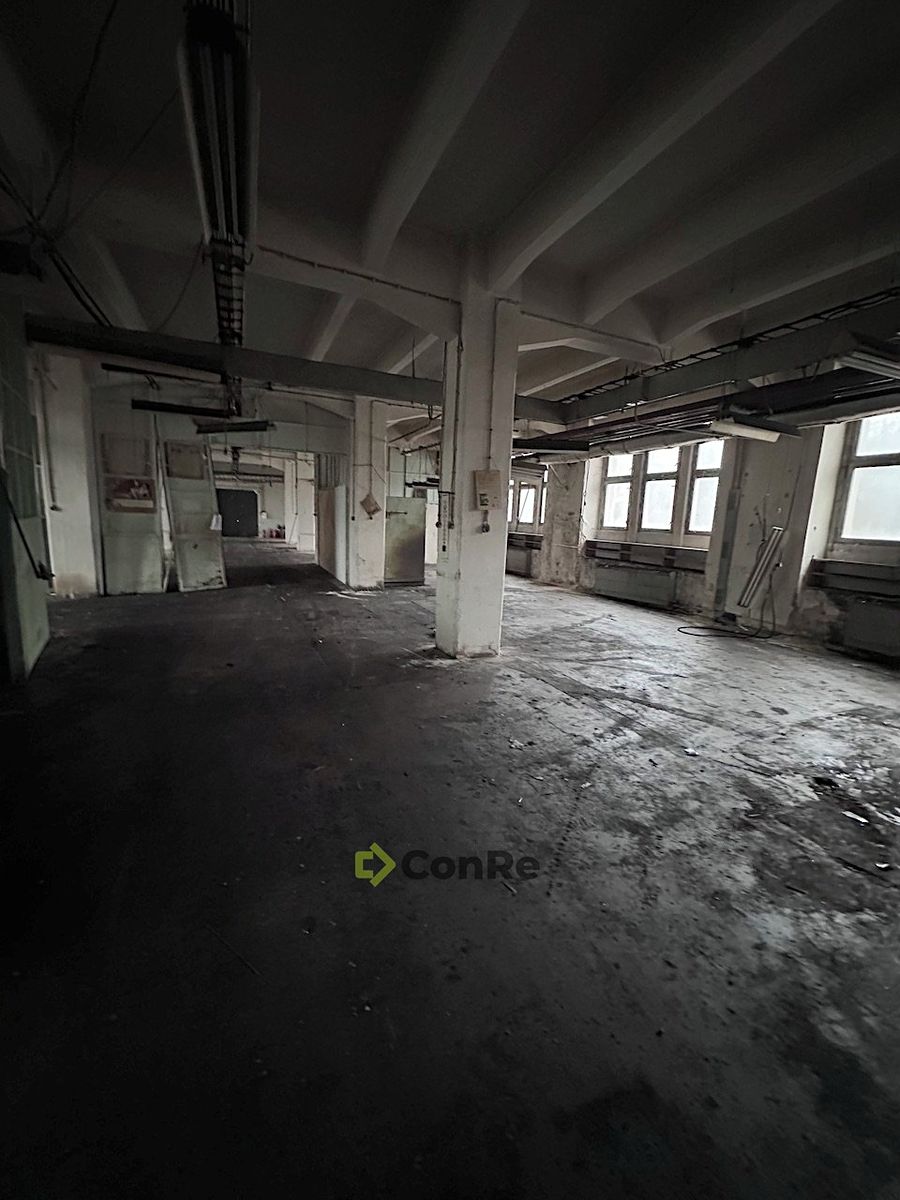 Pronájem skladového prostoru 1000 m² – fotografie 3