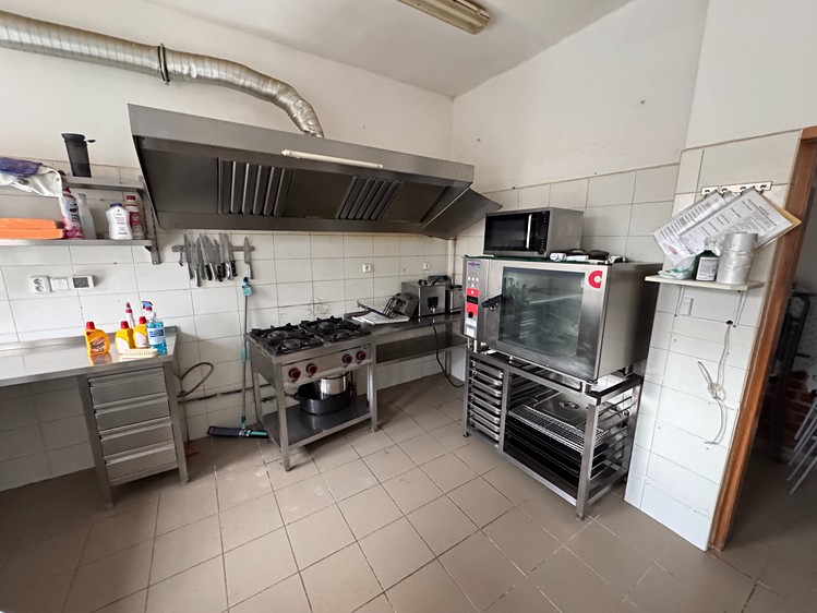 Комерційне приміщення на продаж, 358 м² (4 з 10)