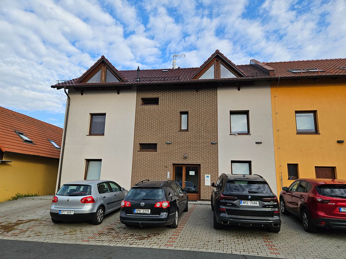 Pronájem bytu 1+kk 27 m²