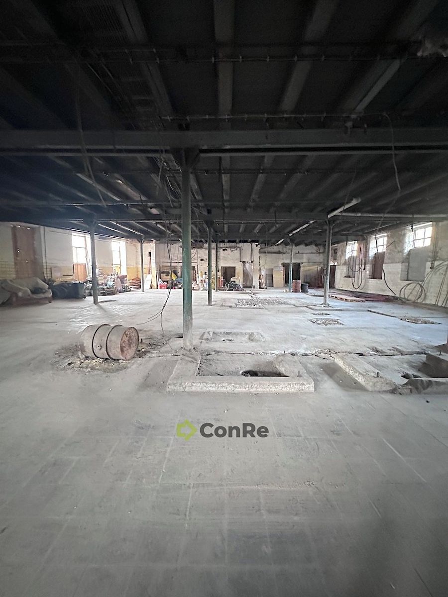 Pronájem skladového prostoru 700 m²