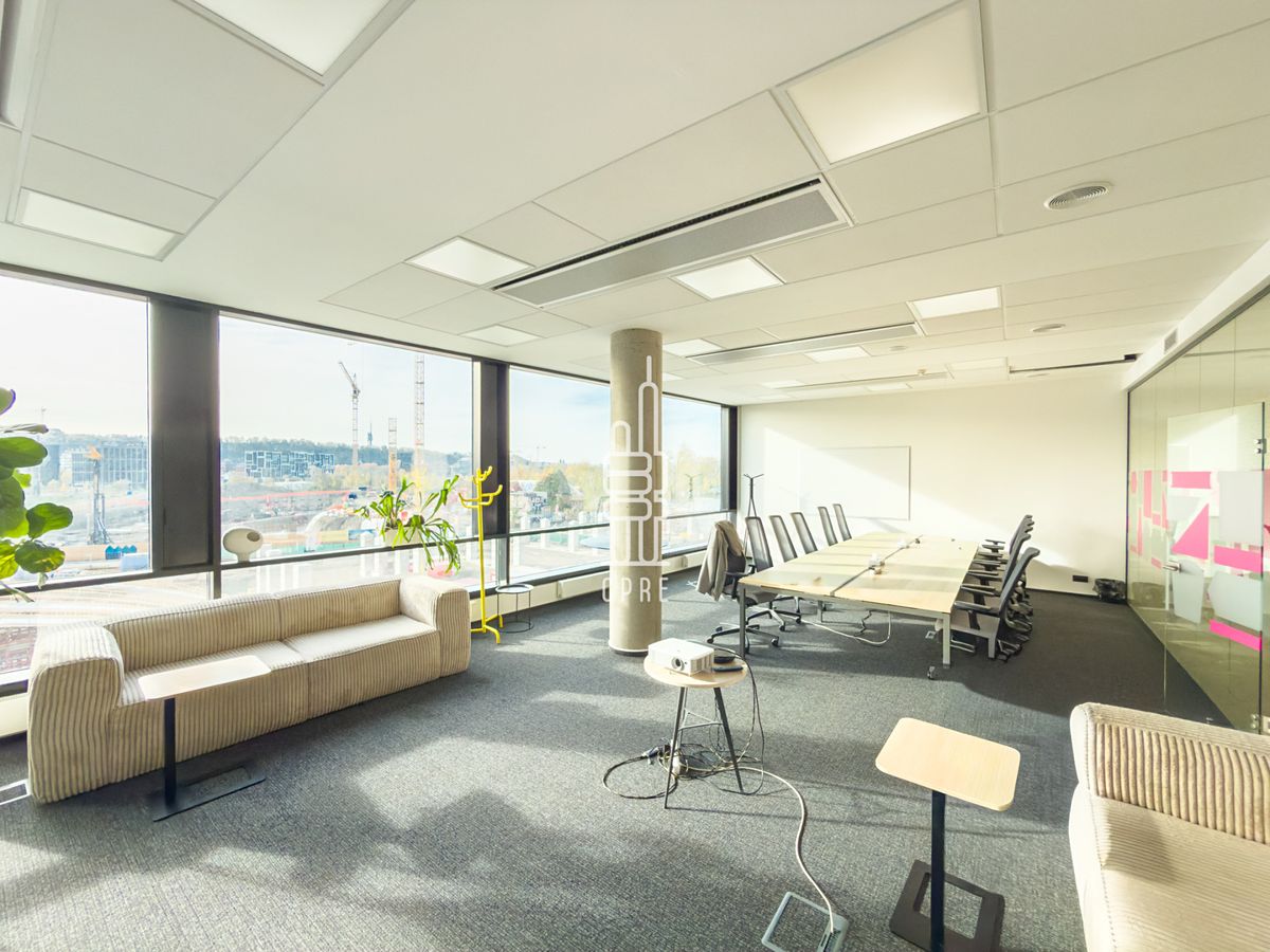Pronájem kanceláře 514 m² – fotografie 4