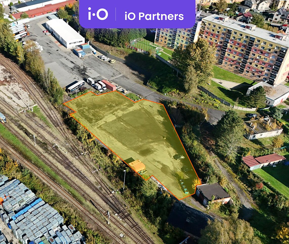 Pronájem komerčního pozemku 3100 m²