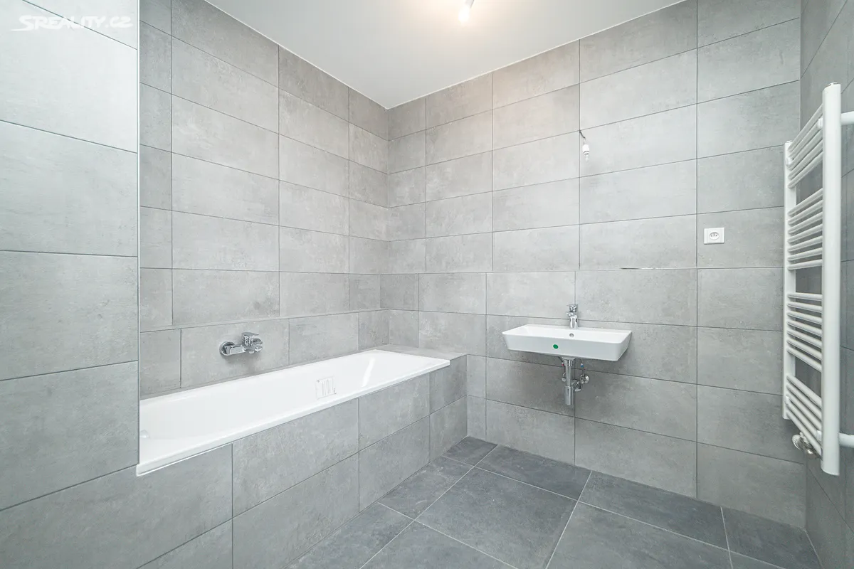 Prodej bytu 2+kk 63 m² – pohled 6
