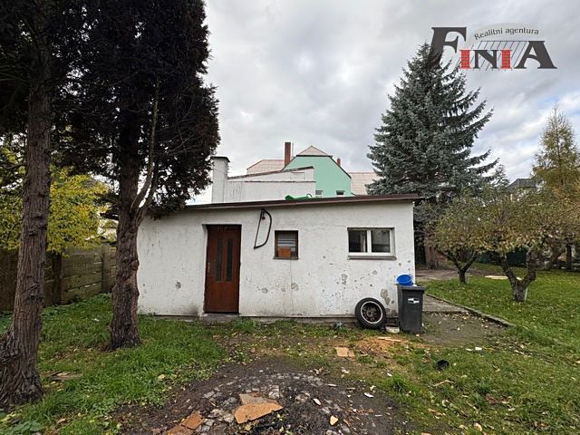 Prodej rodinného domu 210 m², pozemek 550 m² – fotografie 2