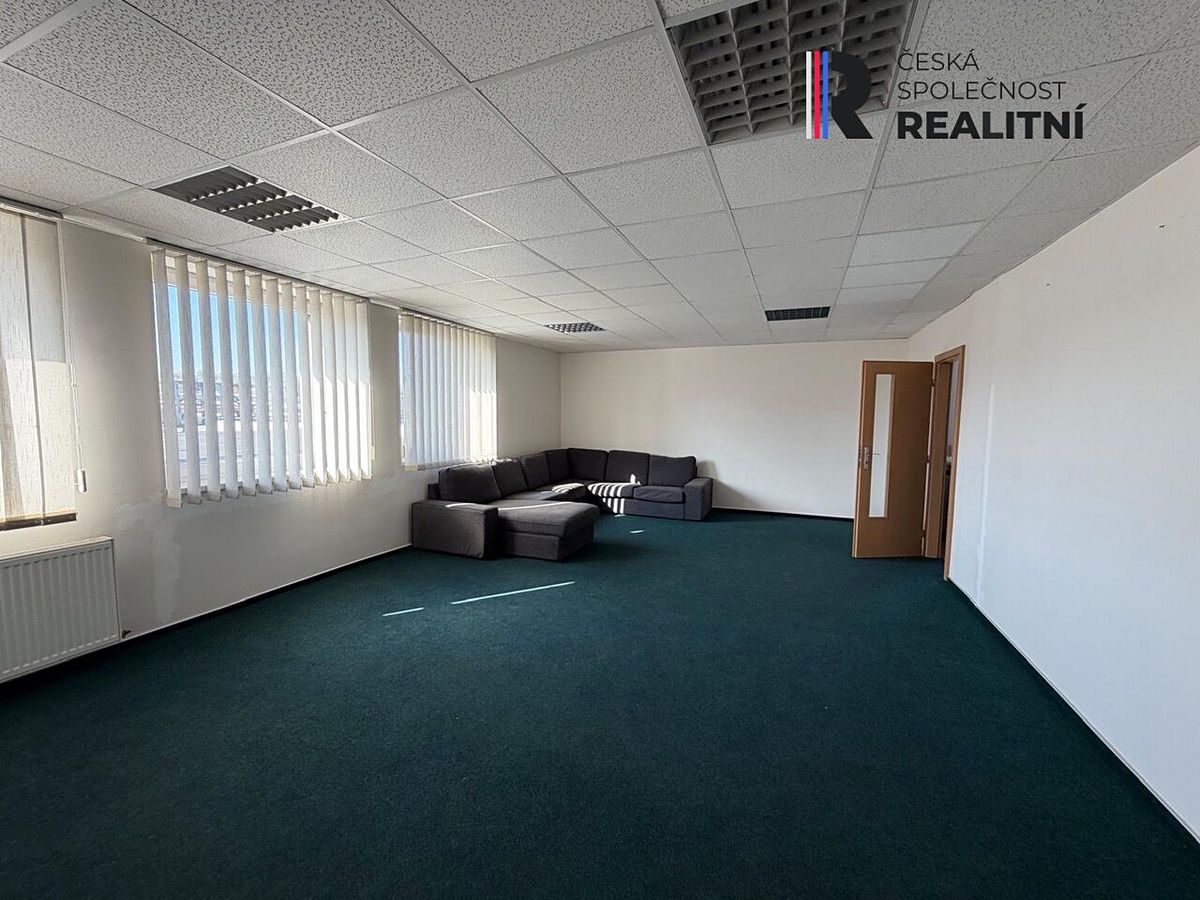 Pronájem výrobní haly, prostoru 5000 m² – fotografie 3