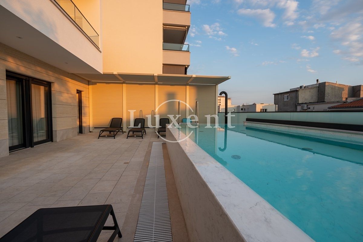 Prodej rodinného domu 280 m², pozemek 370 m², Makarska – fotka 1 z 3