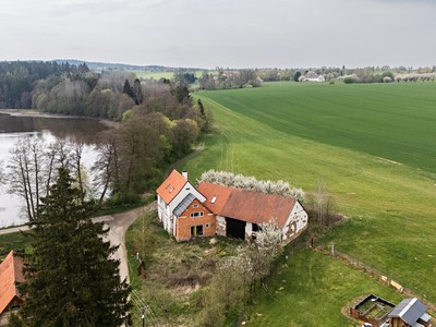 Prodej  rodinného domu 237 m², pozemek 742 m²