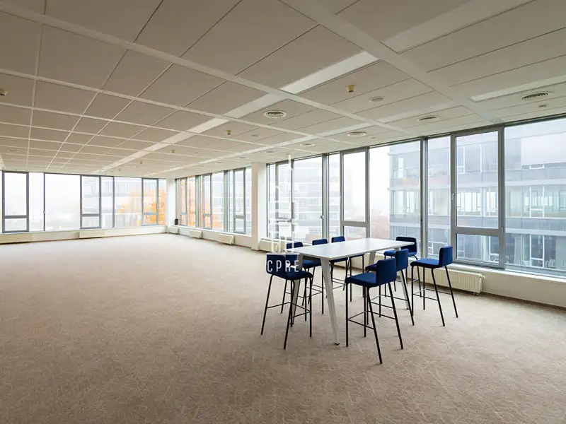 Pronájem kanceláře 2540 m², Praha – náhled fotky 2