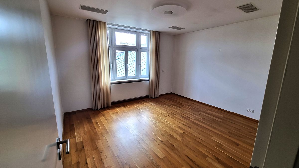 Prodej bytu 6 pokojů a více 269 m² – fotografie 3